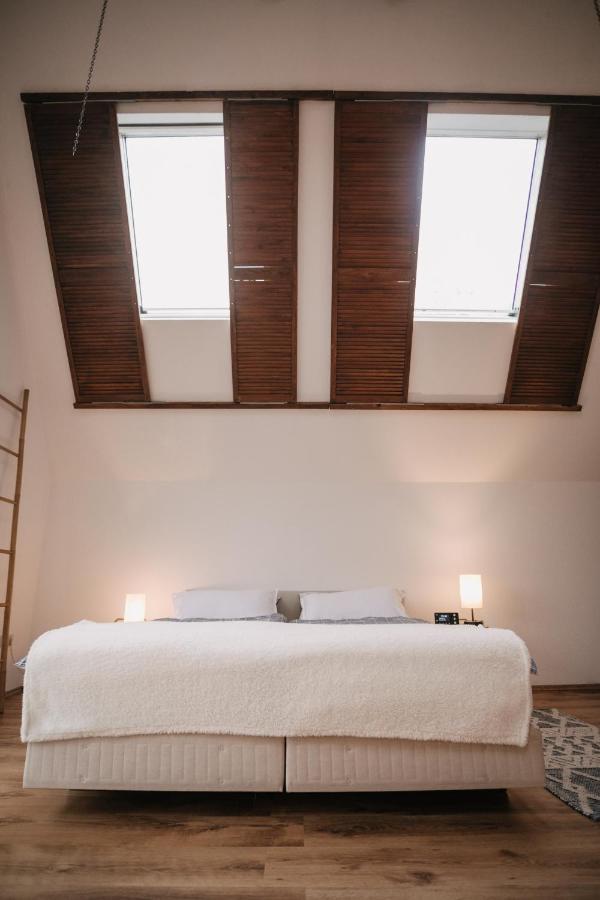 Eigenes Maisonettehaus In Idyllischer Lage Mit Balkon, Nahe Messe, 24H Self-Check In, Gratis Parken Schwabach Dış mekan fotoğraf