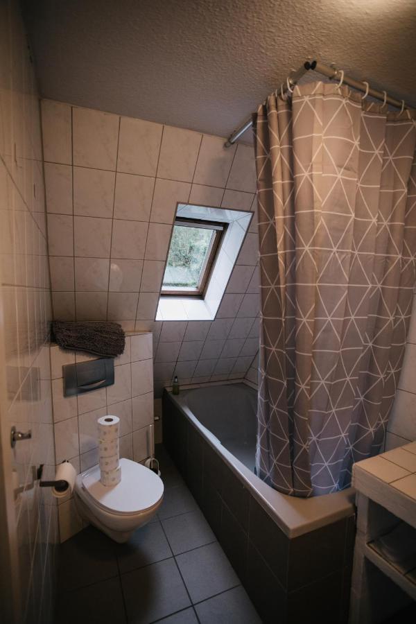 Eigenes Maisonettehaus In Idyllischer Lage Mit Balkon, Nahe Messe, 24H Self-Check In, Gratis Parken Schwabach Dış mekan fotoğraf