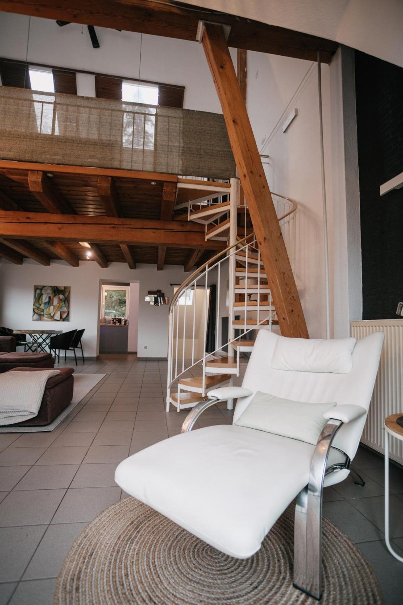 Eigenes Maisonettehaus In Idyllischer Lage Mit Balkon, Nahe Messe, 24H Self-Check In, Gratis Parken Schwabach Dış mekan fotoğraf